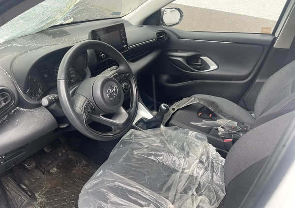Toyota Yaris cena 33000 przebieg: 95216, rok produkcji 2022 z Góra małe 92